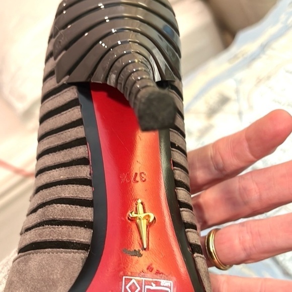 🔥Cesare Paciotti, Exquisite Suede Heels in Soft Charcoal,Woman’s Size 37.5, EUC - Picture 8 of 10